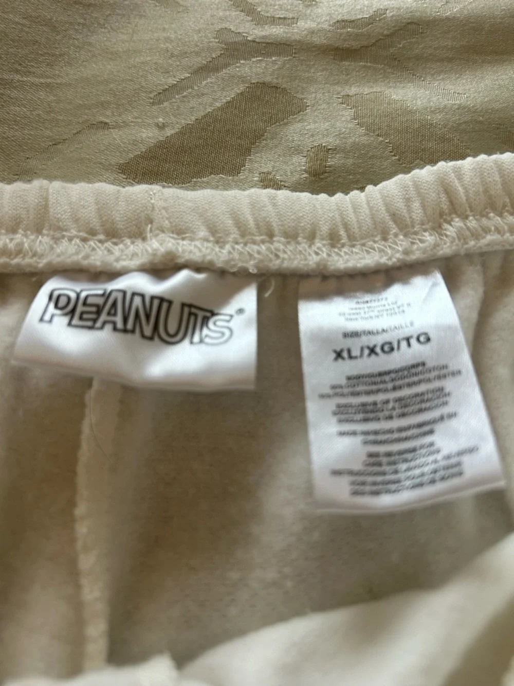 Peanuts Cream Logo Lounge Pants - Picture 2 of 2